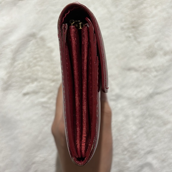 Red LV long wallet - Picture 5 of 5